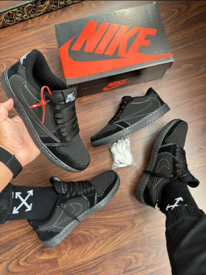Jordan 1 Total Black