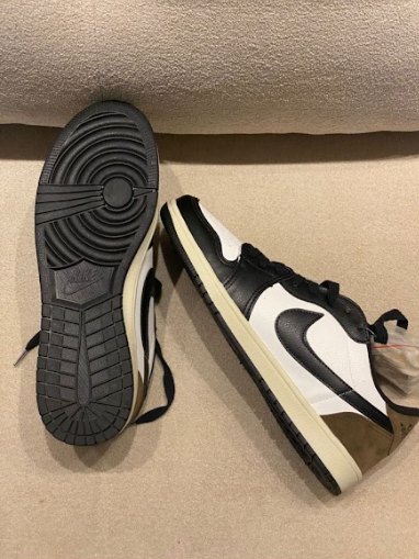 Jordan 1 Black and White